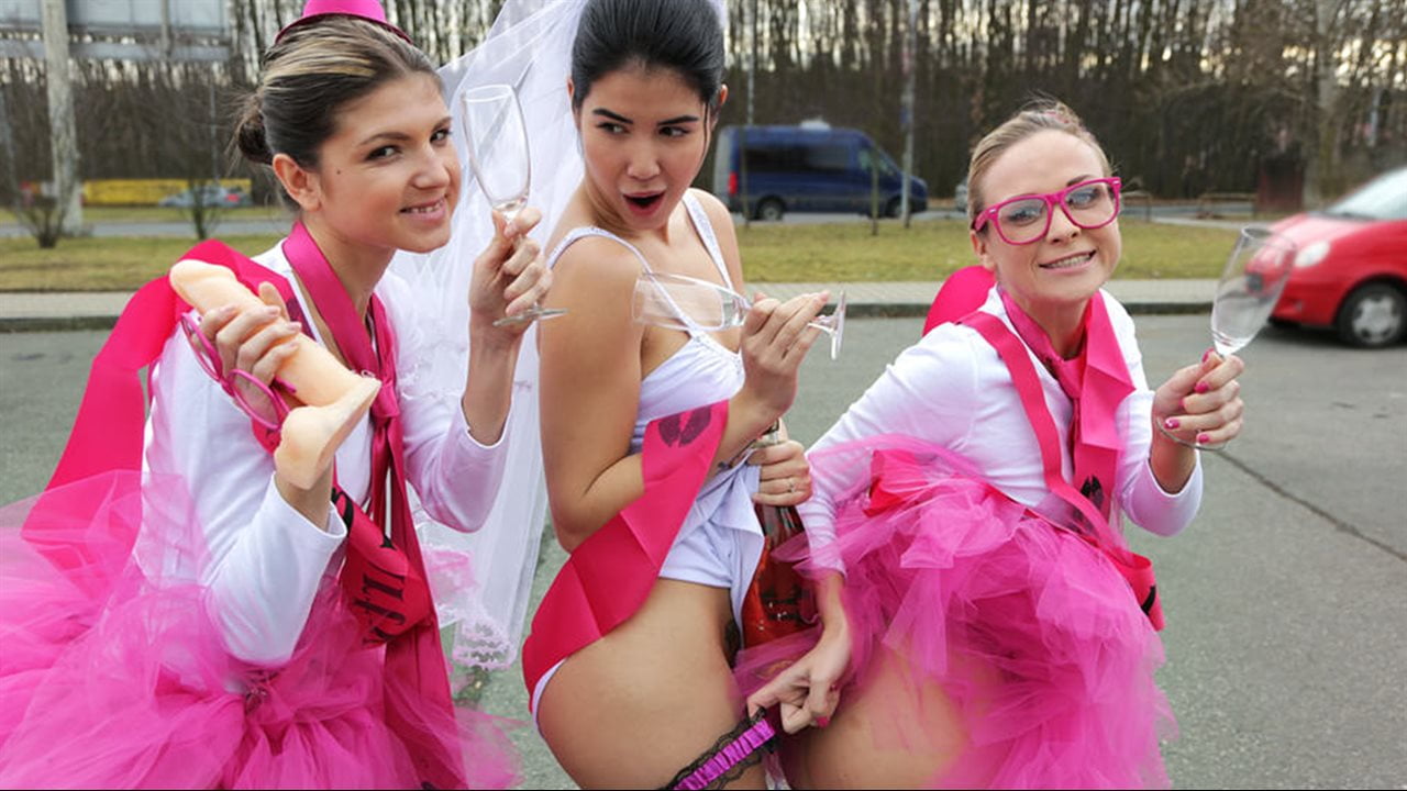 Hen party gets wild in Prague taxi